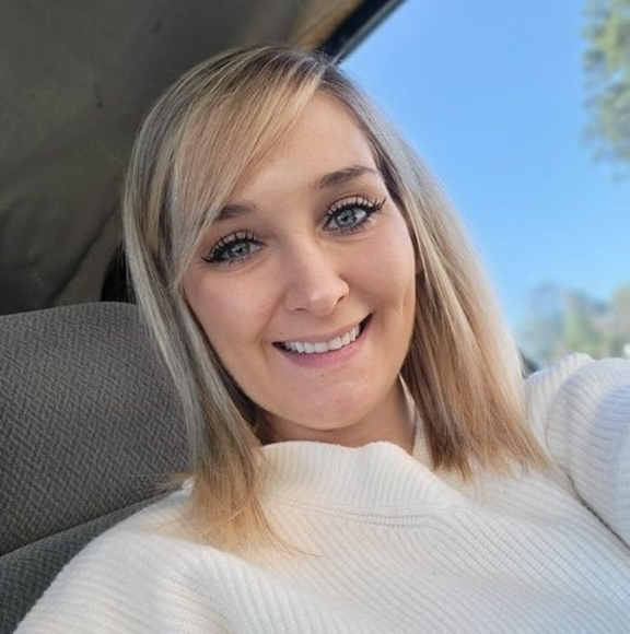 Meet your Posher, Ellie - Picture 1 of 1